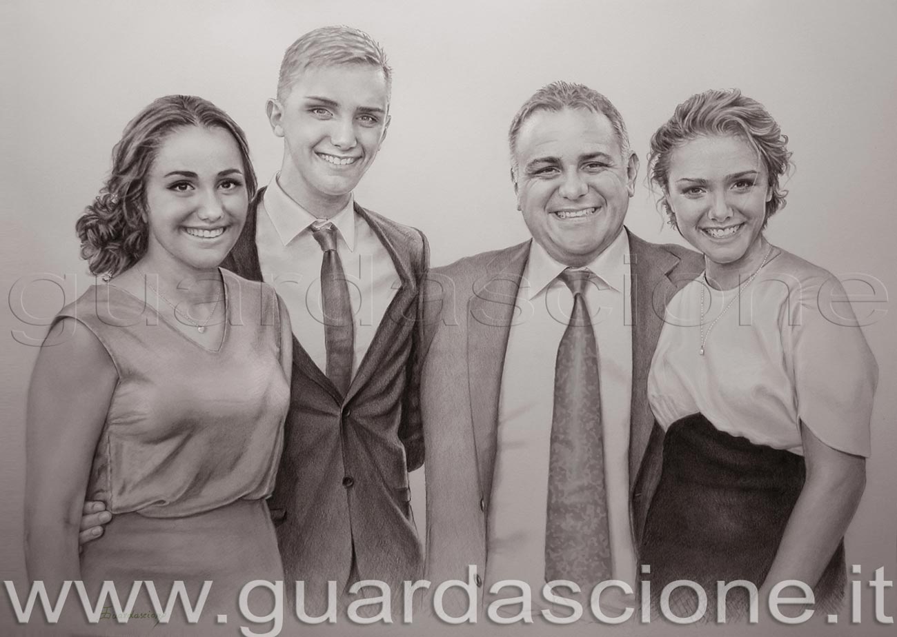 commissione di un ritratto di famiglia da eseguire a matita su foto